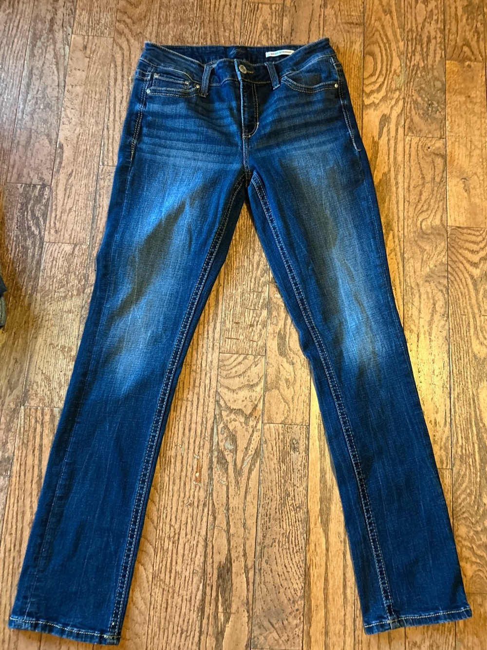 Daytrip Women's Virgo Straight Leg Jeans in Dark Blue Wash